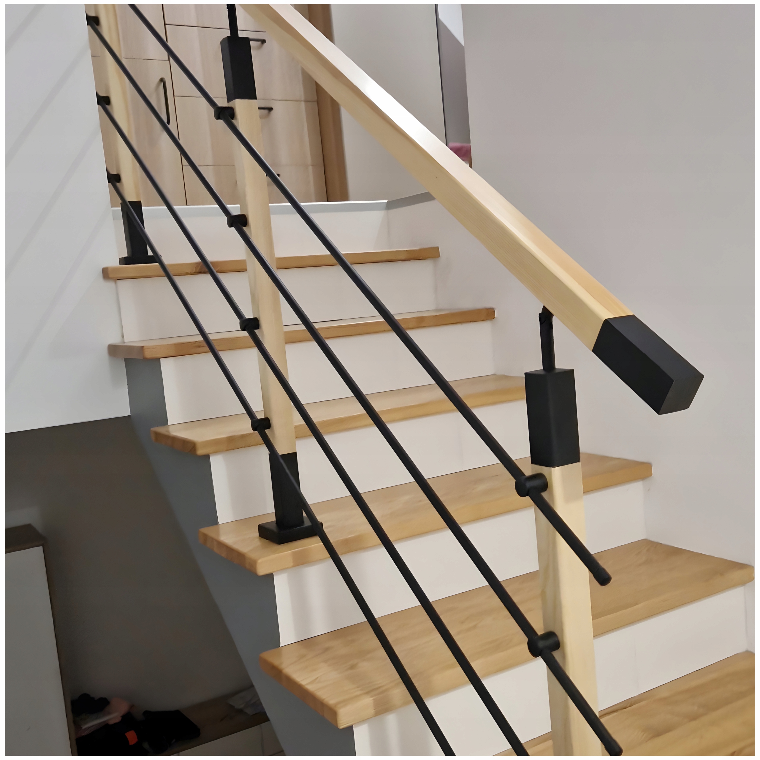 BALUSTRADE DREVENÁ A OCELOVÁ ZÁBRANA PLNÝ SYSTÉM