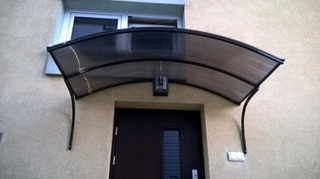 Strieška nad dvere - Strecha nad dverami strecha 150x90x25 s podpermi