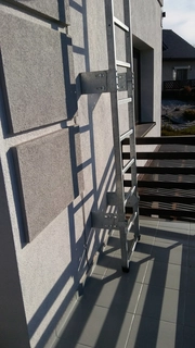 Rebrík - Evakuačný rebrík na streche. Žiadny kôš 805 cm 24h