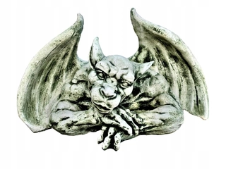 Betónový figúrsky - ospalý troll s krídlami a