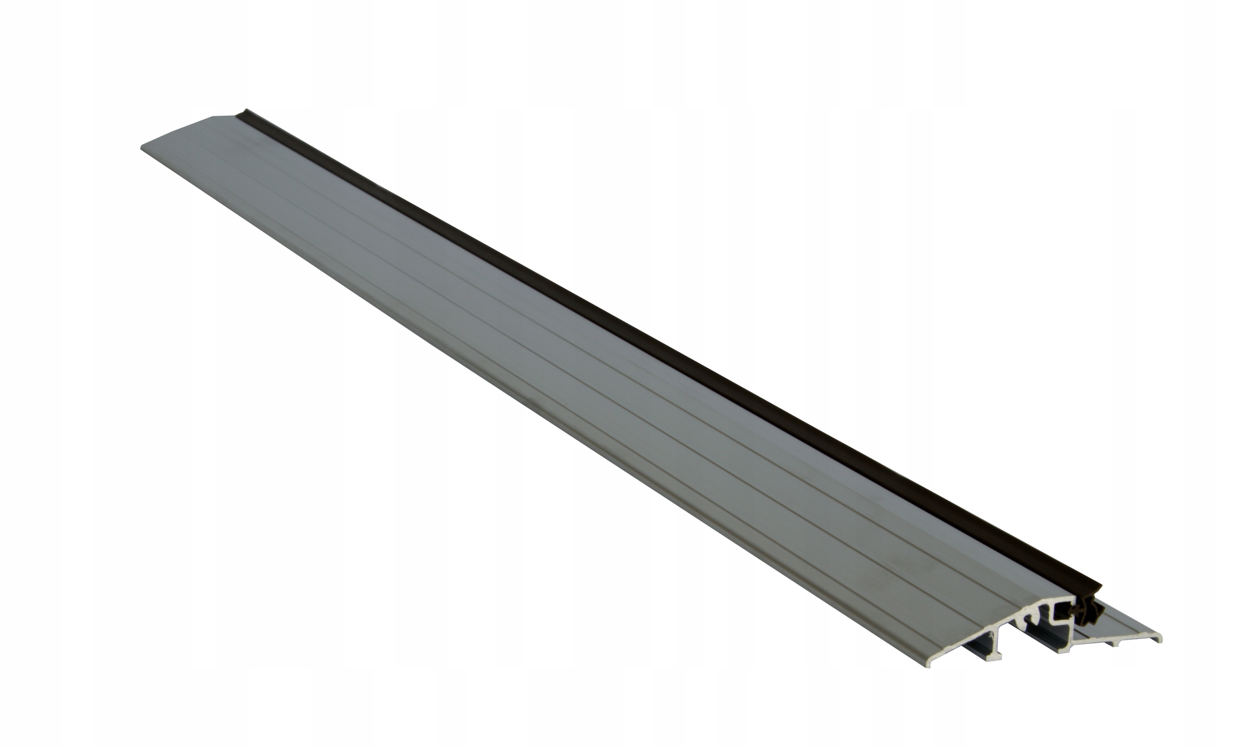 Hliníkový prah s tesnením, rovný, 83 cm