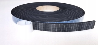 Tesnenie dverí - Tesnenie EPDM Greek 4 mm čierna 15 mm/10 m